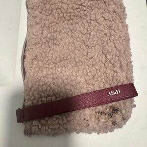 Ipsyd Pink Shearling Clutch